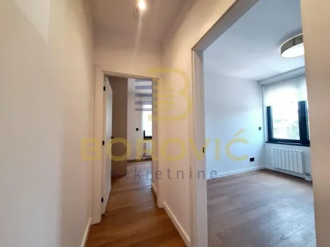 Rent, three bedroom apartment, 65m², Vračar Sve Podlokacije, Beograd - image 7