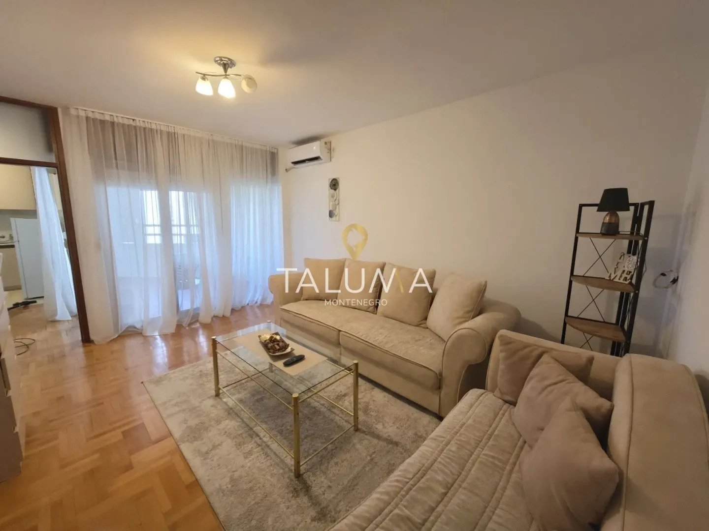 Izdavanje, jednosoban stan, 60m², Blok 6, Podgorica