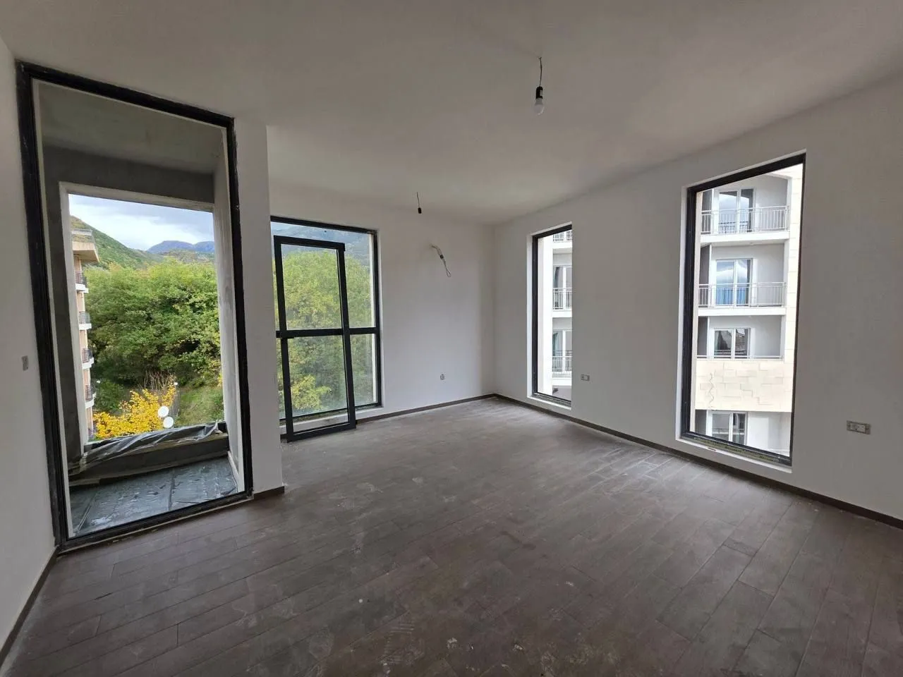 Prodaja, dvosoban stan, 105m², Bečići, Budva
