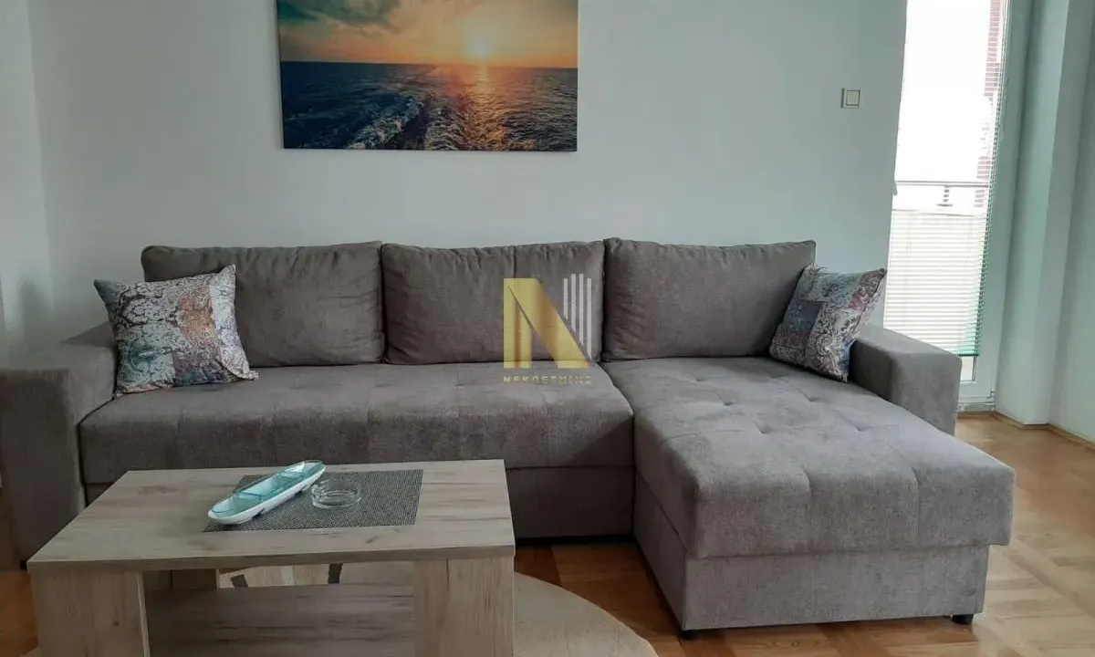 Izdavanje, dvosoban stan, 43m², Sajmište, Novi Sad