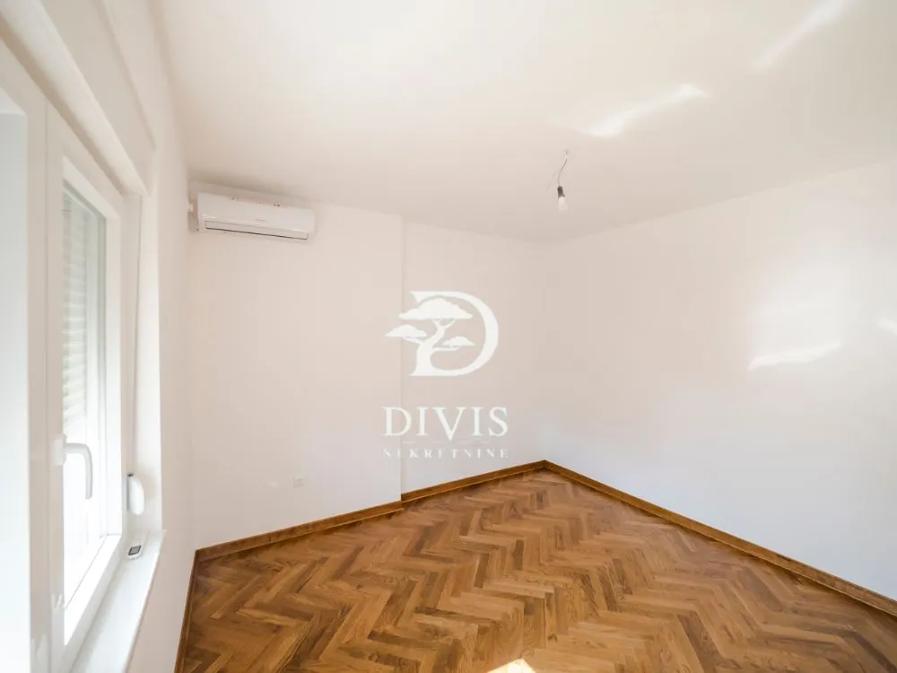 Prodaja, trosoban stan, 78m², Južni Bulevar, Vračar Sve Podlokacije