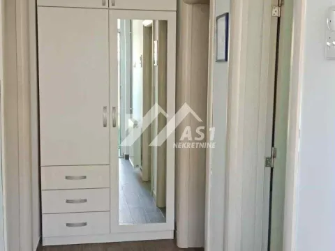 Izdavanje, trosoban stan, 74m², Vidovdansko naselje, Novi Sad Sve Podlokacije - image 6