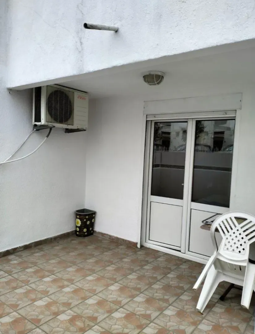 Rent, one bedroom apartment, 55m², Centar, Bar