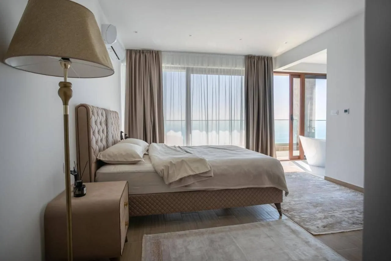 Rent, house, 450m², Krimovica, Kotor