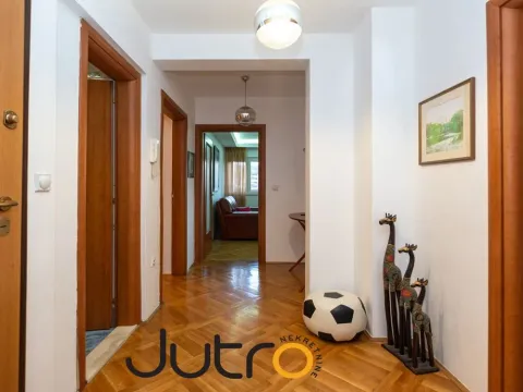 Prodaja, četvorosoban stan, 133m², Momišići, Podgorica - image 19