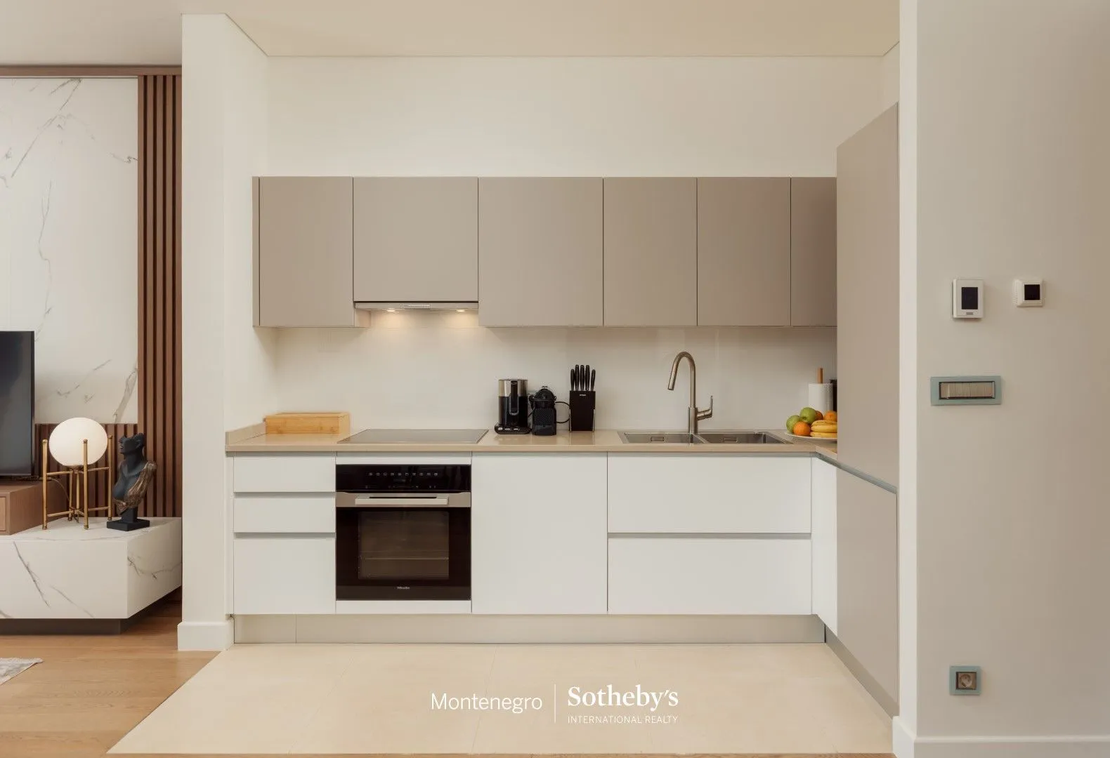 Prodaja, jednosoban stan, 78m², Portonovi, Herceg Novi