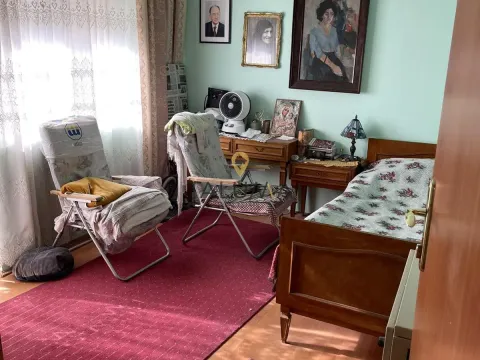 Prodaja, kuća, 240m², Zagorič, Podgorica - image 11