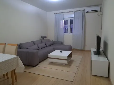 Rent, one bedroom apartment, 47m², City Kvart, Podgorica - image 1