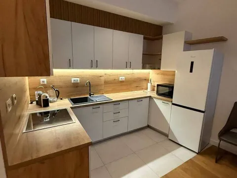 Prodaja, dvosoban stan, 80m², Centar, Bar - image 8