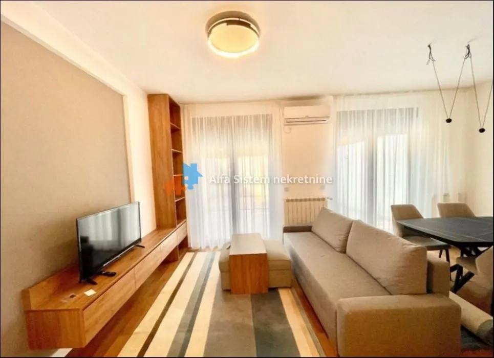 Rent, two bedroom apartment, 60m², Crveni Krst, Beograd