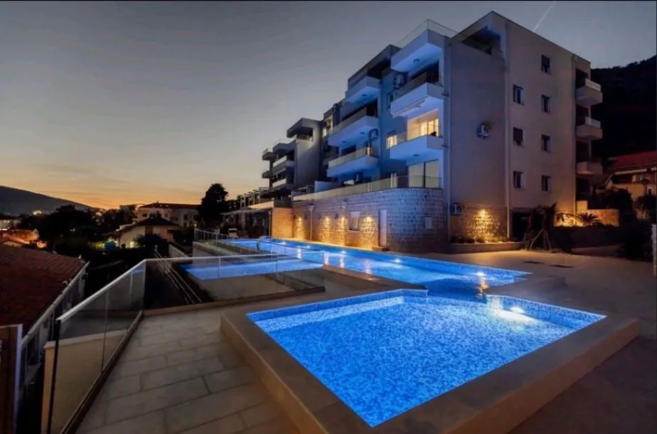 Sale, two bedroom apartment, 87m², Baošići, Herceg Novi