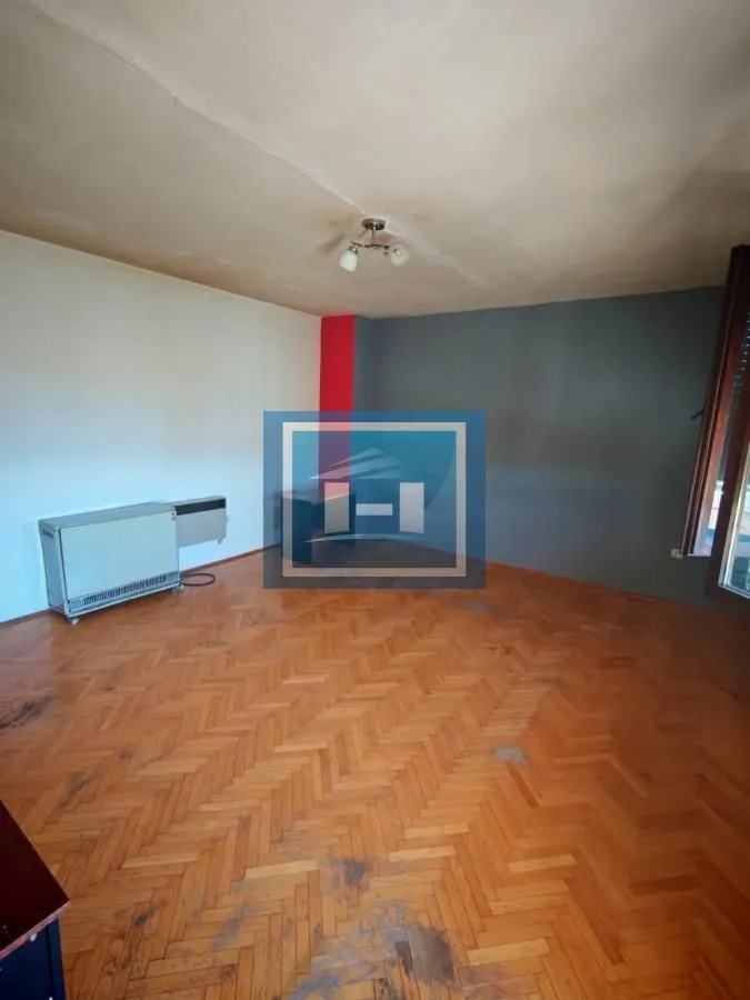 Prodaja, dvosoban stan, 62m², XI Kongres, Paraćin