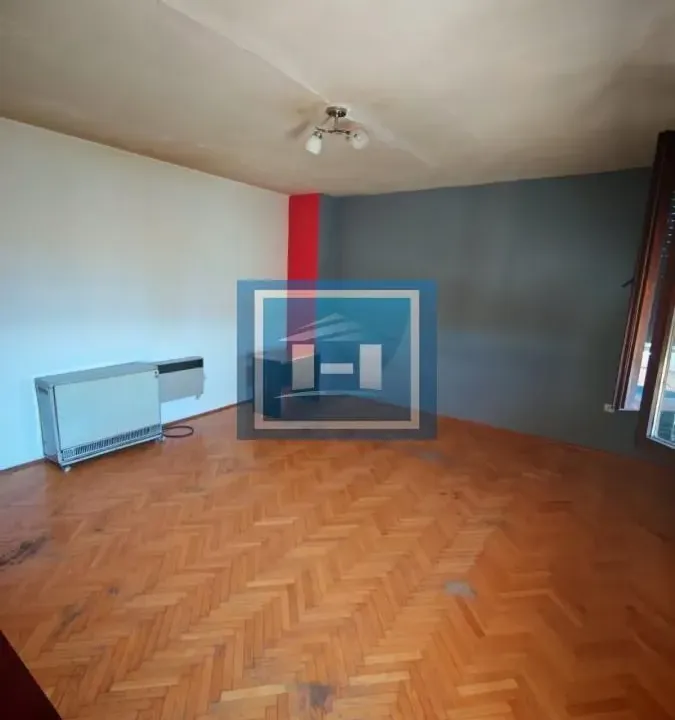 Prodaja, dvosoban stan, 62m², XI Kongres, Paraćin