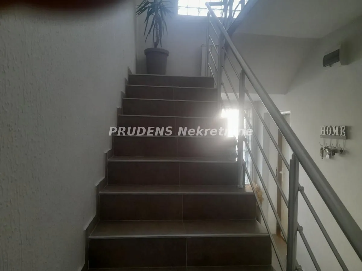 Sale, house, 165m², Dobanovci, Surčin