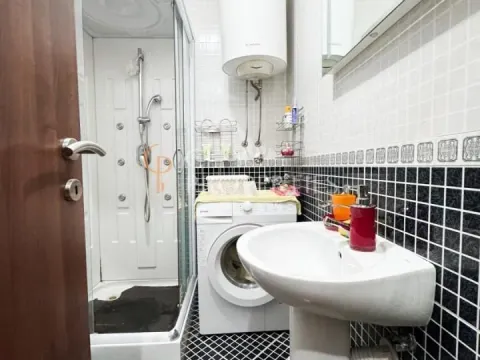 Prodaja, stan, 41m², Stari Aerodrom, Podgorica - image 4