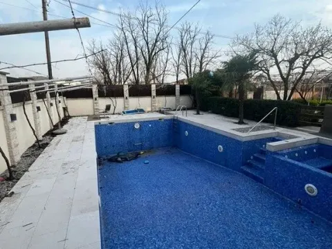 Rent, house, 300m², Donja Gorica, Podgorica - image 9