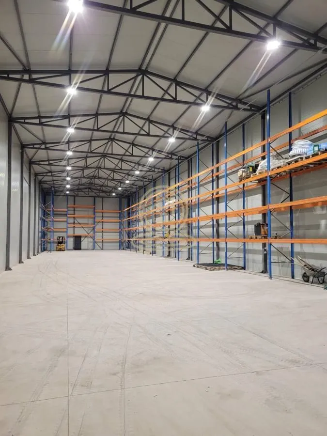 Rent, office space, 600m², Batajnica, Beograd