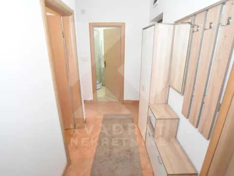 Prodaja, dvosoban stan, 70m², Stari Aerodrom, Podgorica - image 6