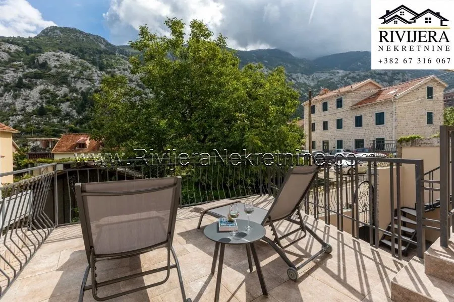 Prodaja, kuća, 110m², Škaljari, Kotor