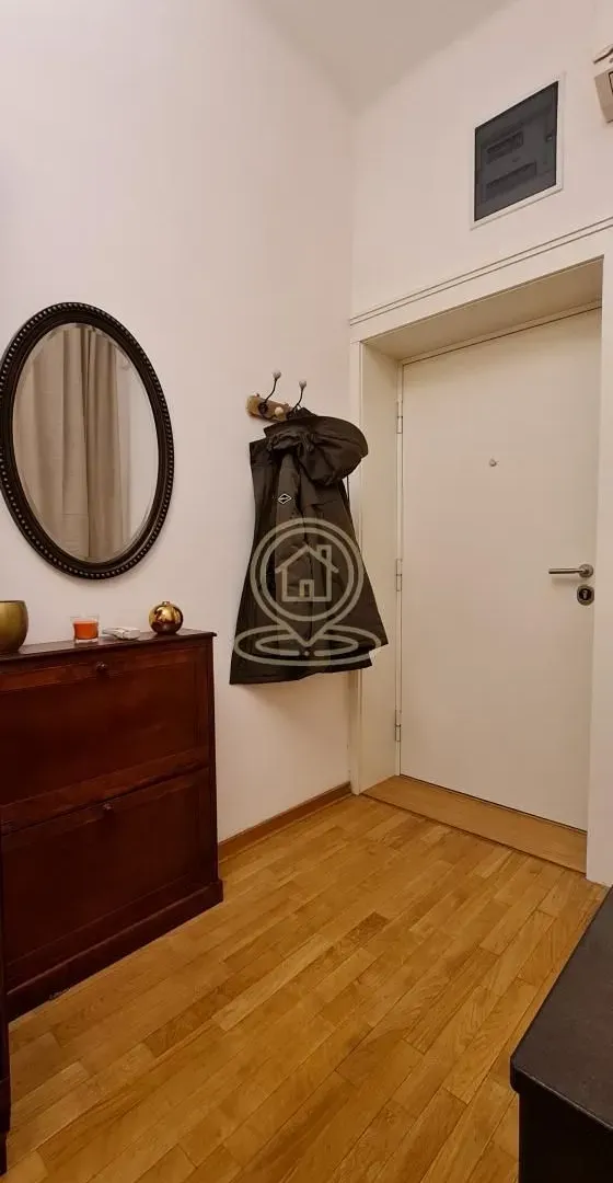 Izdavanje, jednosoban stan, 35m², Vračar Sve Podlokacije, Beograd