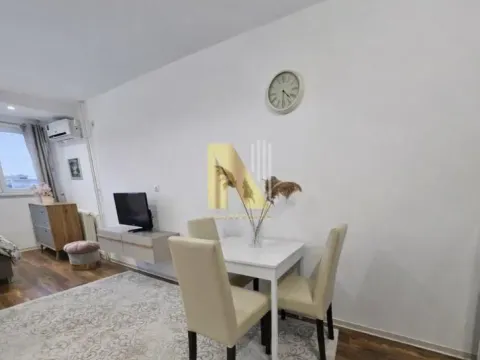 Rent, studio apartment, 29m², Bulevar Oslobodjenja, Novi Sad Sve Podlokacije - image 4