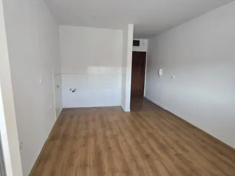 Rent, four bedroom apartment, 78m², Centar, Novi Sad - image 1