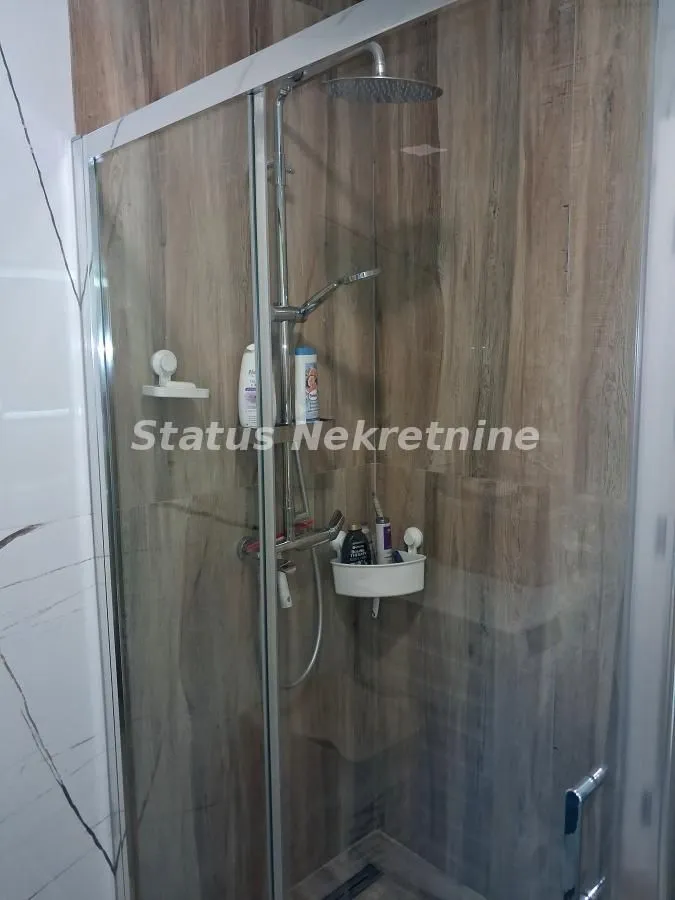 Prodaja, četvorosoban stan, 98m², Petrovaradin, Novi Sad