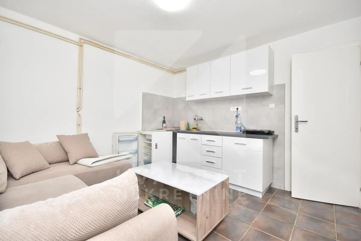 Izdavanje, kuća, 250m², Stari Aerodrom, Podgorica