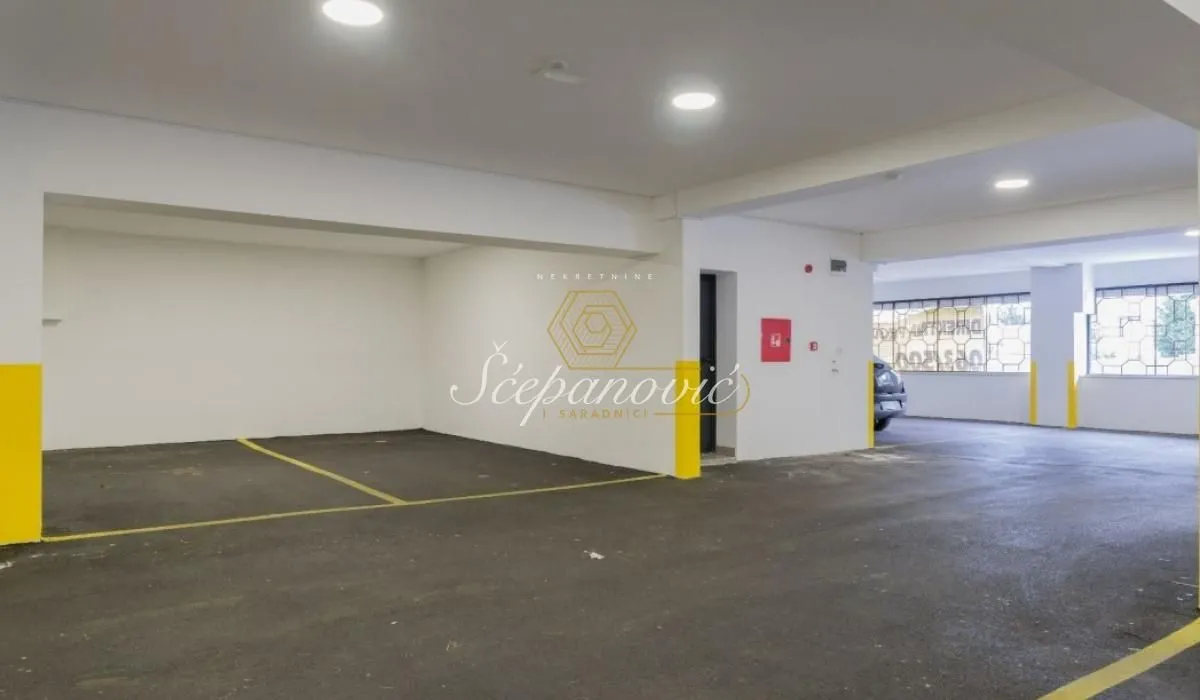 Sale, apartment, 159m², Crveni Krst, Beograd