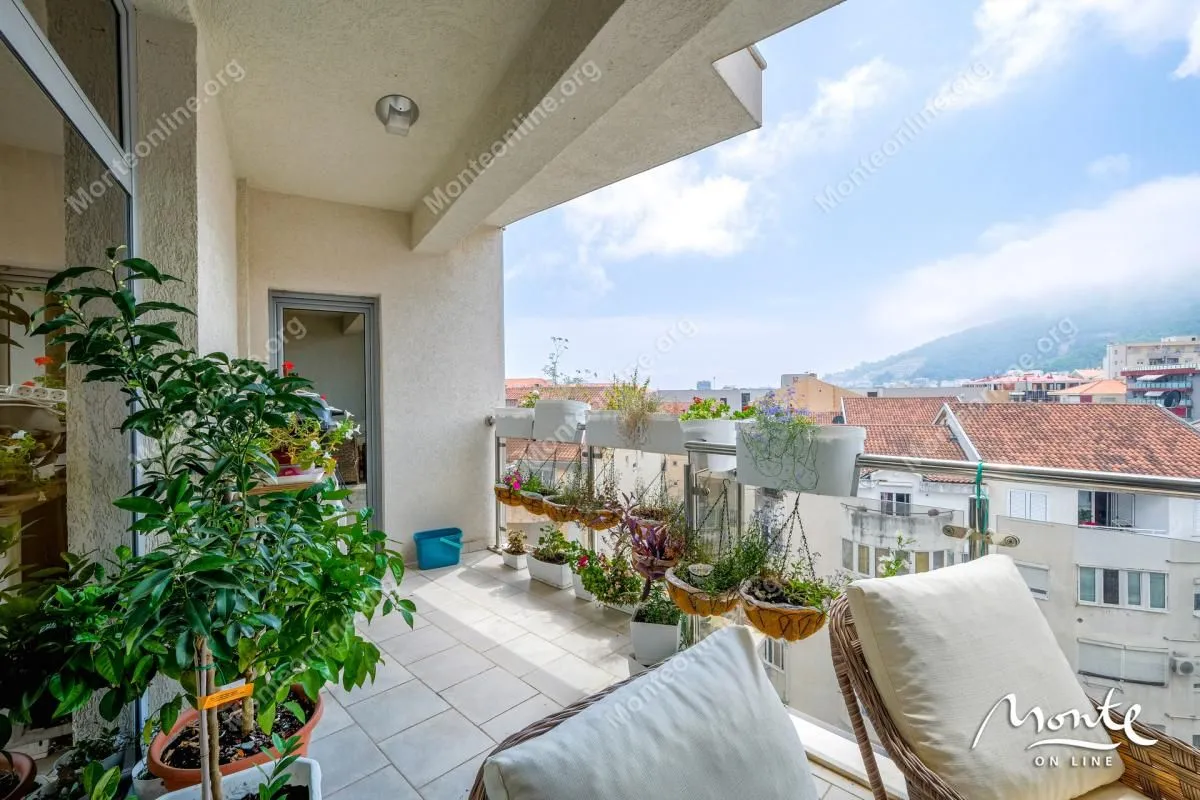 Sale, four bedroom apartment, 150m², Rozino, Budva