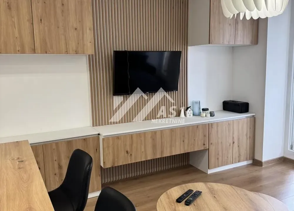 Izdavanje, jednosoban stan, 45m², Novo naselje, Novi Sad