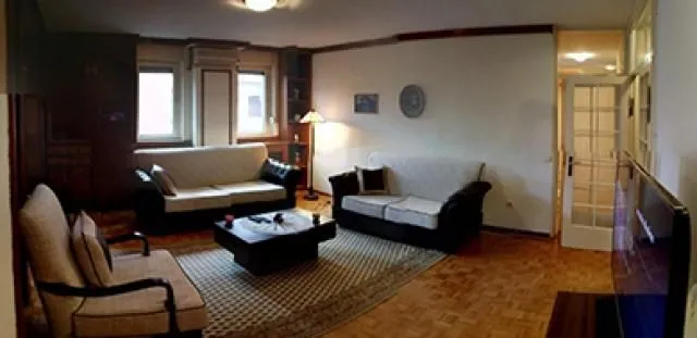 Izdavanje, četvorosoban stan, 117m², Kalenić Pijaca, Vračar Sve Podlokacije