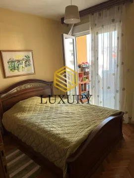 Rent, two bedroom apartment, 90m², City Kej, Podgorica - image 8