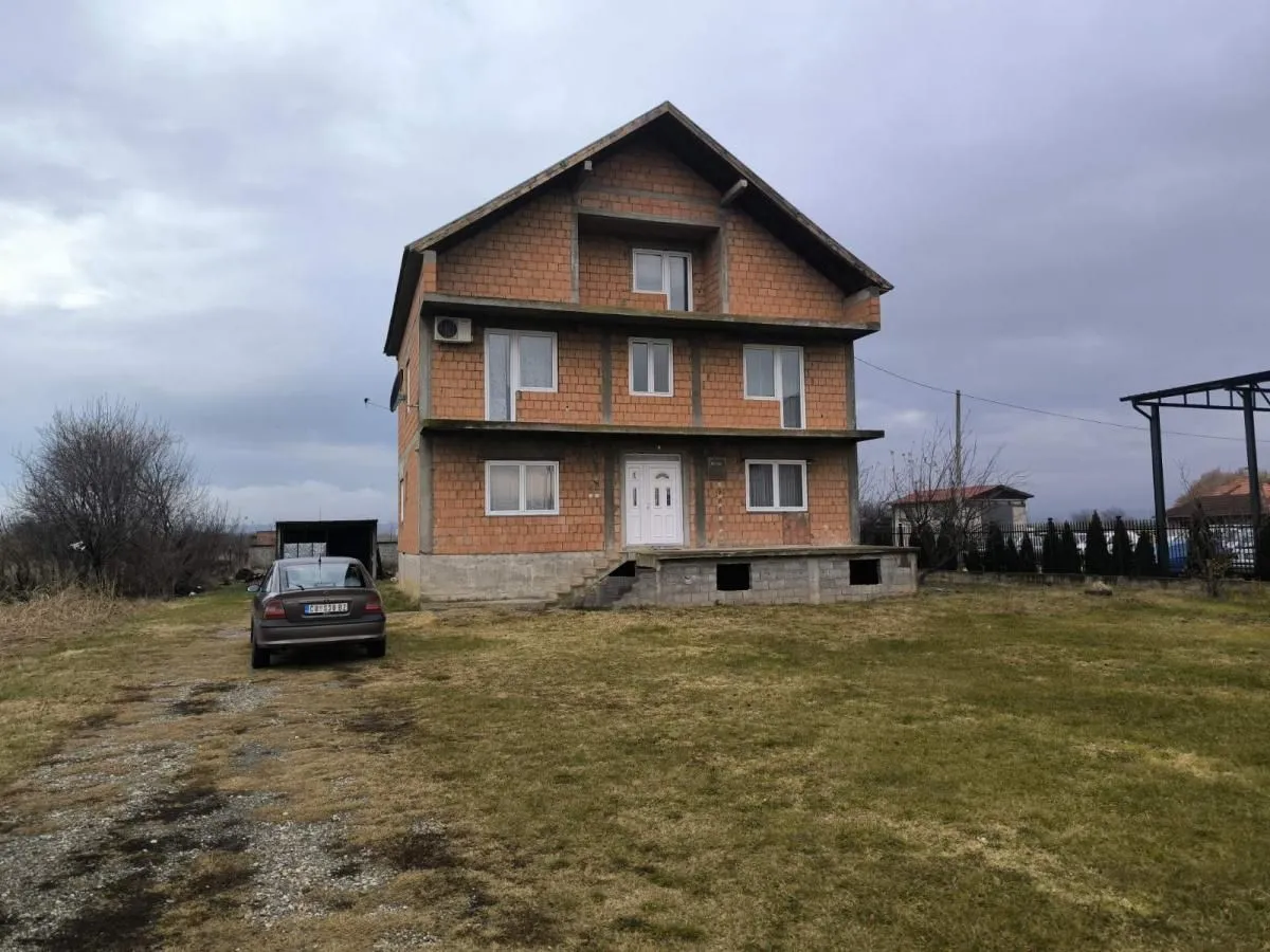 Prodaja, kuća, 194m², Ribare, Jagodina