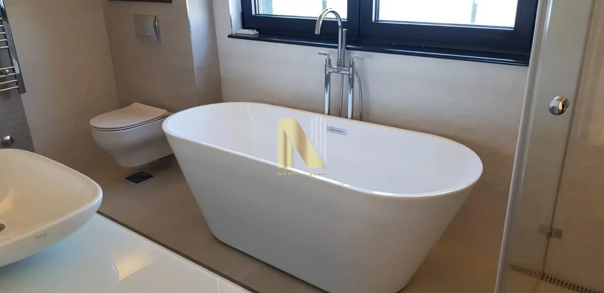 Izdavanje, stan, 240m², Telep, Novi Sad Sve Podlokacije