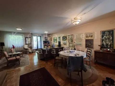 Prodaja, kuća, 285m², Vidikovački venac, Rakovica