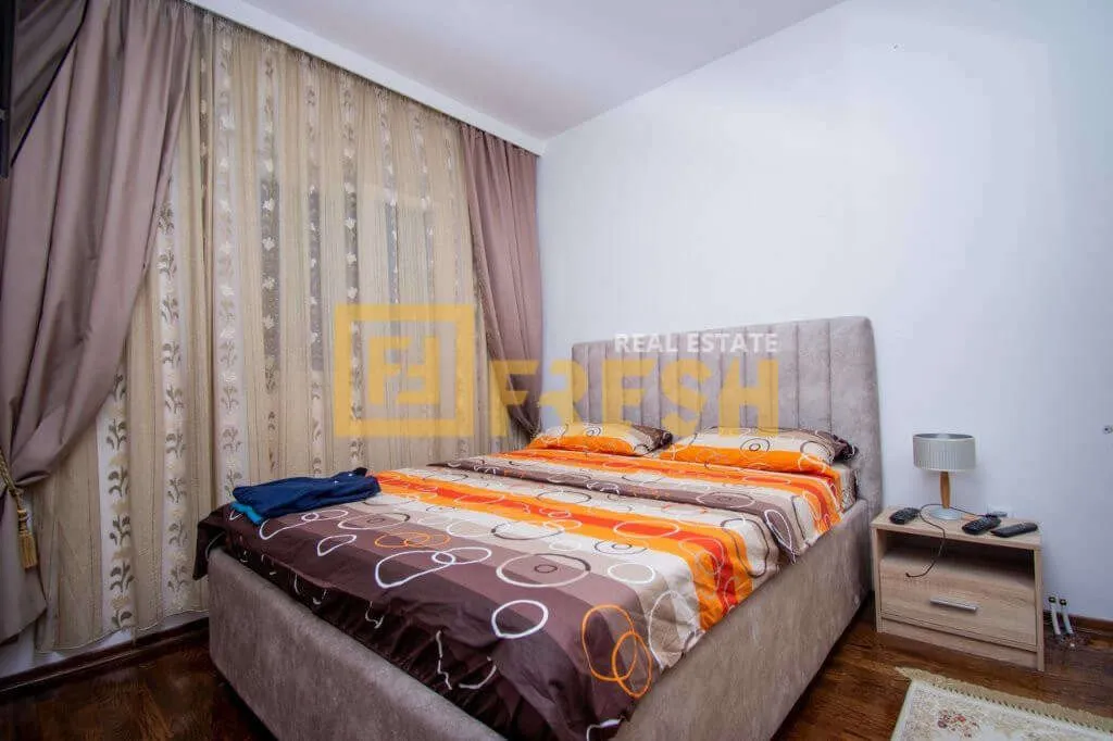 Prodaja, kuća, 220m², Ostalo, Podgorica