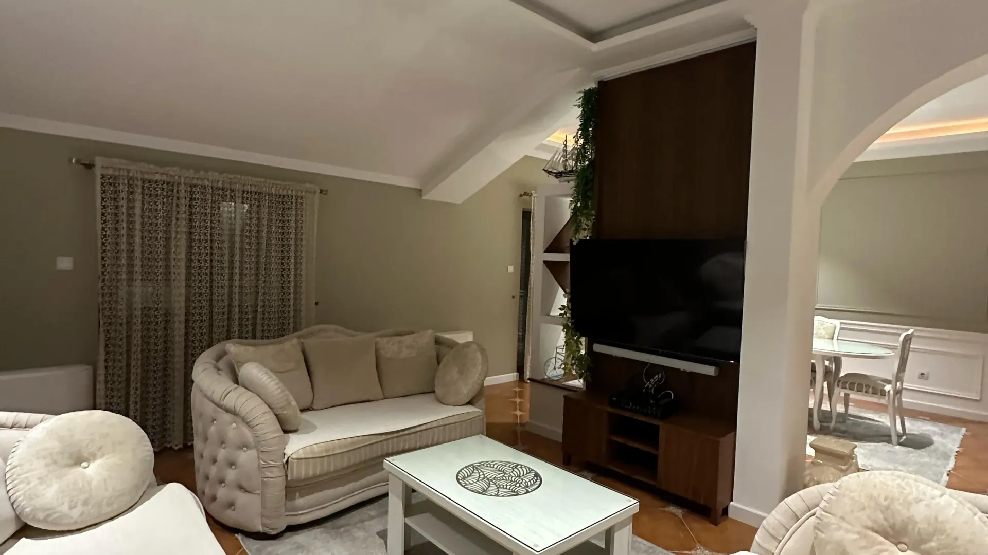Rent, three bedroom apartment, 130m², Centar, Tivat