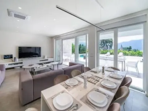 Sale, house, 250m², Orahovac, Kotor - image 4