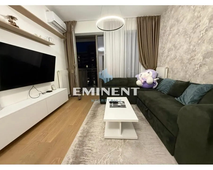 Izdavanje, stan, 67m², Savski Venac, Beograd