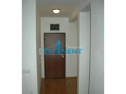 Izdavanje, trosoban stan, 88m², Vračar Sve Podlokacije, Beograd - image 4