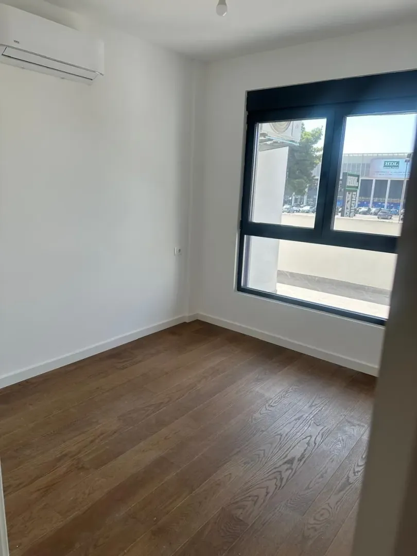 Prodaja, jednosoban stan, 45m², Centar, Bar