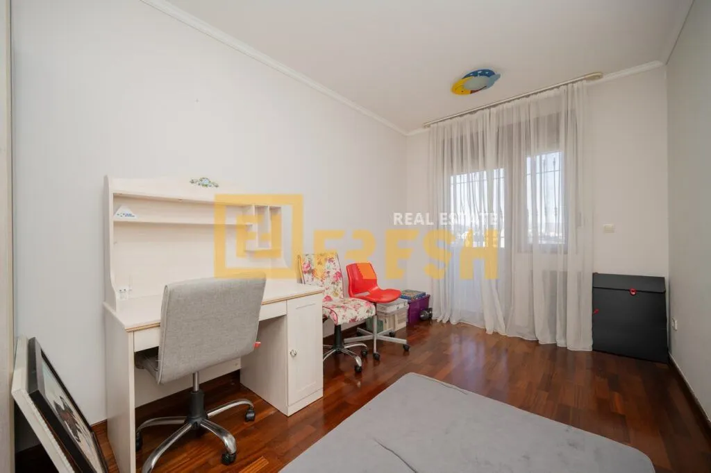 Prodaja, trosoban stan, 127m², Preko Morače, Podgorica