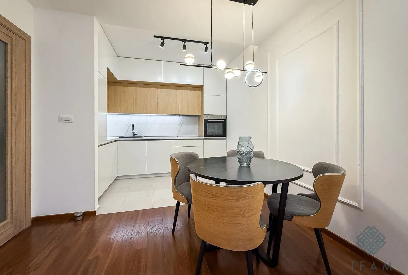 Izdavanje, jednosoban stan, 54m², Master Kvart, Podgorica