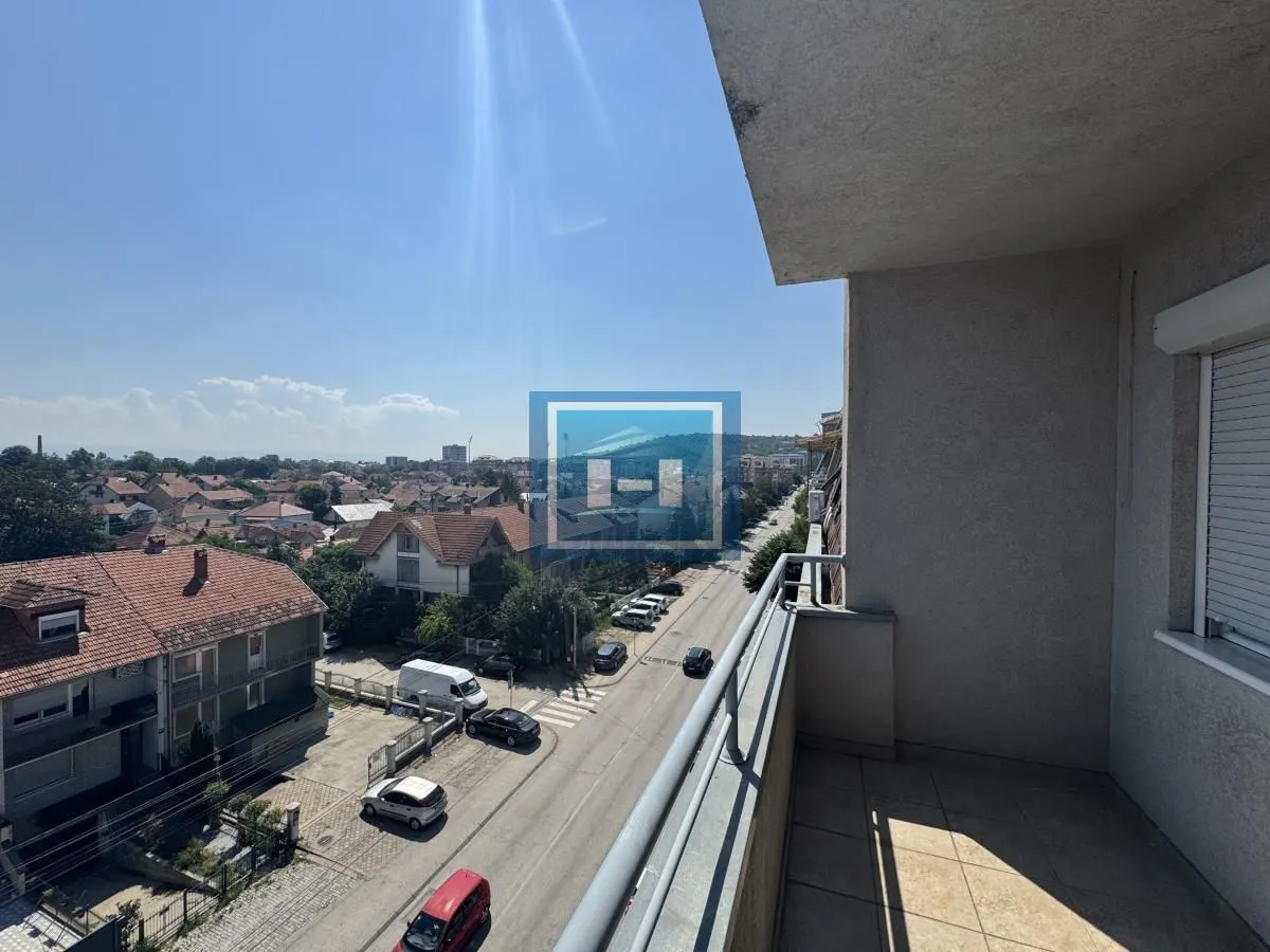 Prodaja, trosoban stan, 82m², Centar, Jagodina