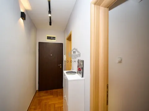 Prodaja, jednosoban stan, 37m², Centar, Podgorica - image 8