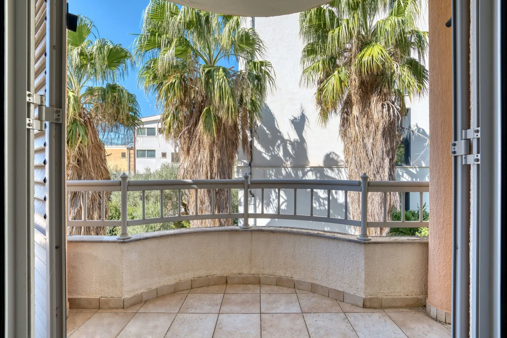 Sale, three bedroom apartment, 146m², Sveti Stefan, Budva