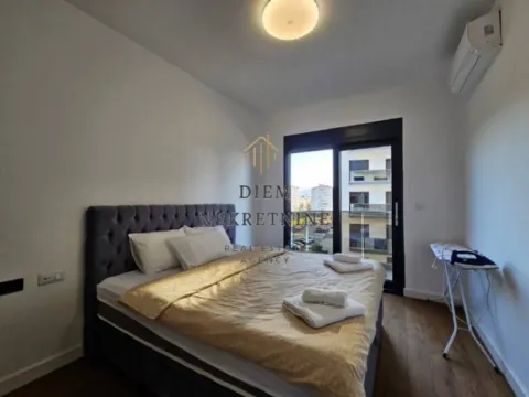 Izdavanje, dvosoban stan, 80m², Soho City, Bar - image 10