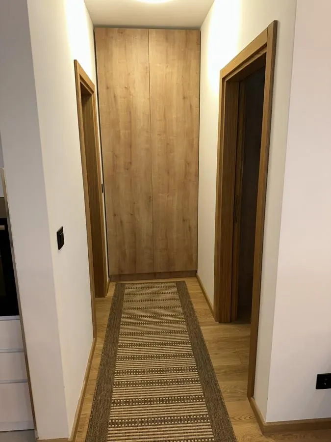 Izdavanje, četvorosoban stan, 102m², Crveni Krst, Beograd