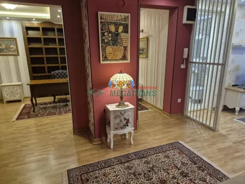Izdavanje, trosoban stan, 102m², Belvil, Beograd - image 7